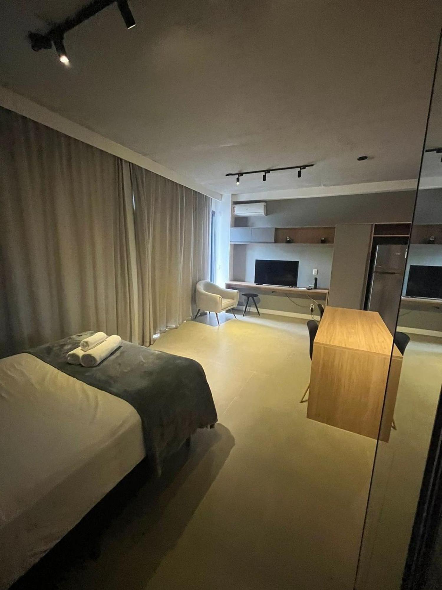 Apto Luxo Na Faria Lima | 2 Piscinas | Garagem * São Paulo